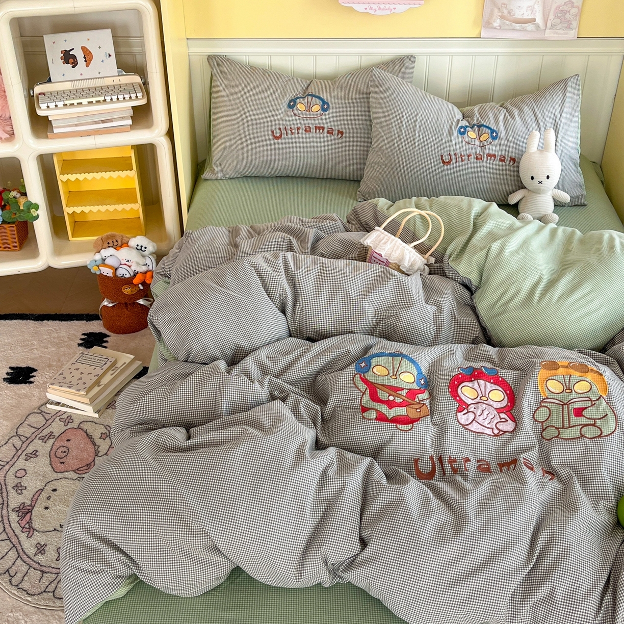 91家纺网 家纺一手货源 找家纺 丫丫家纺 2026新款古法水洗棉贴布绣床单款四件套 奥特兄妹