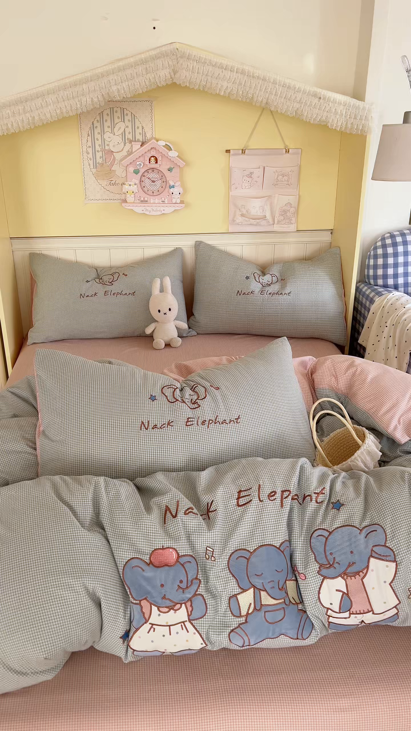 91家纺网 家纺一手货源 找家纺 丫丫家纺 2026新款古法水洗棉贴布绣床单款四件套 吉象三宝