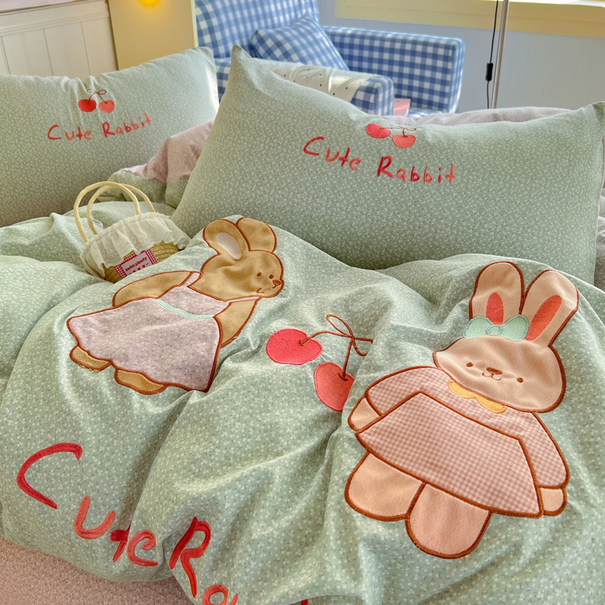 丫丫家纺 2026新款古法水洗棉贴布绣床单款四件套 萌萌兔绿