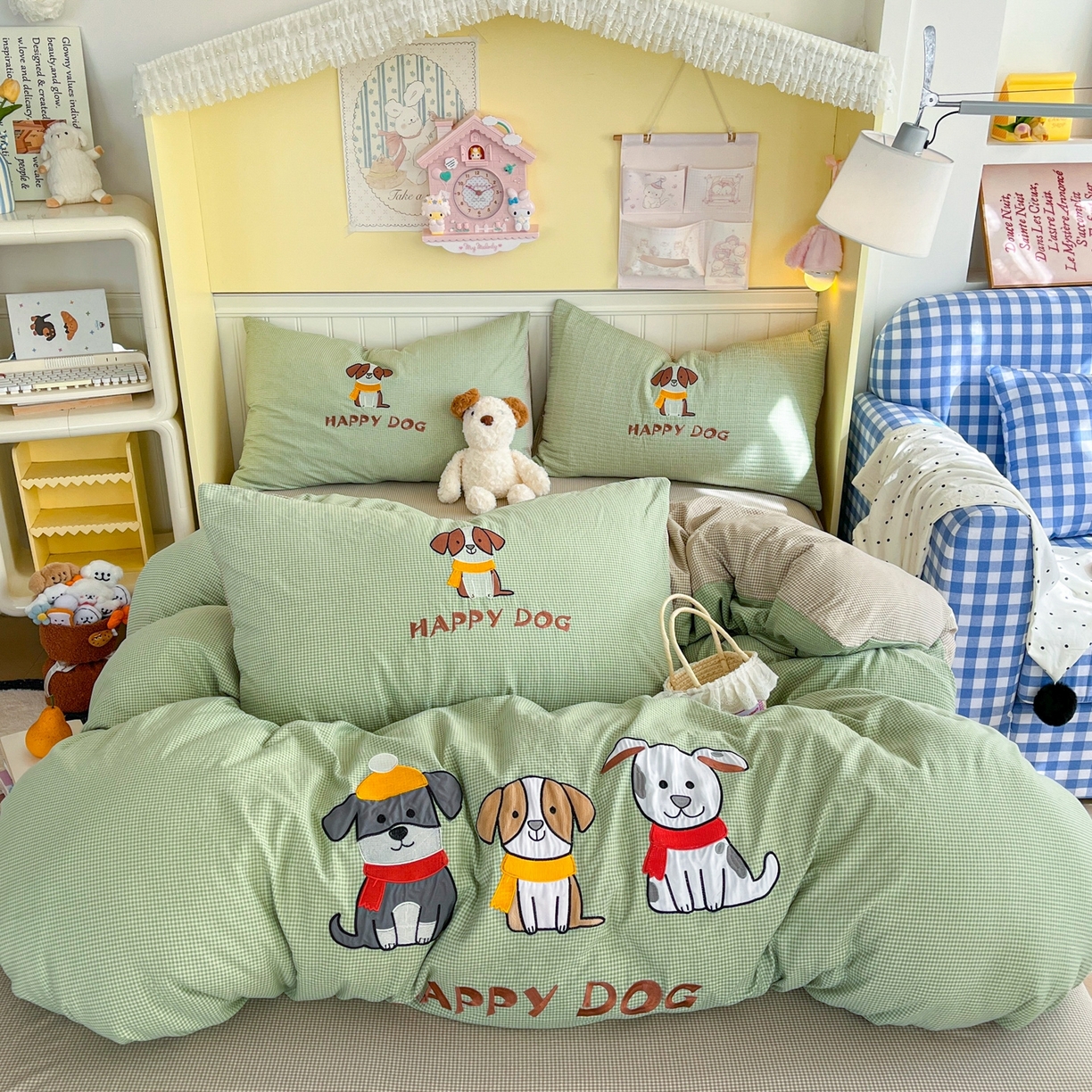 91家纺网 家纺一手货源 找家纺 丫丫家纺 2026新款古法水洗棉贴布绣床单款四件套 旺旺狗狗