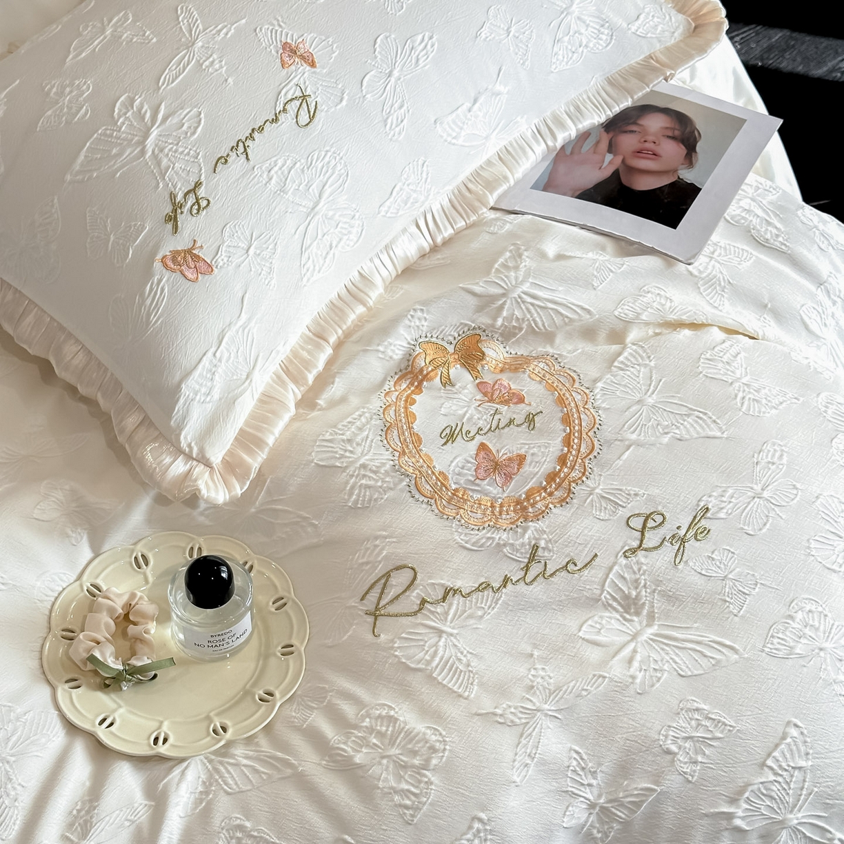 91家纺网 家纺一手货源 找家纺 宇航家纺 2026新款浮雕花边水洗真丝四件套-梦境 梦境-奶白