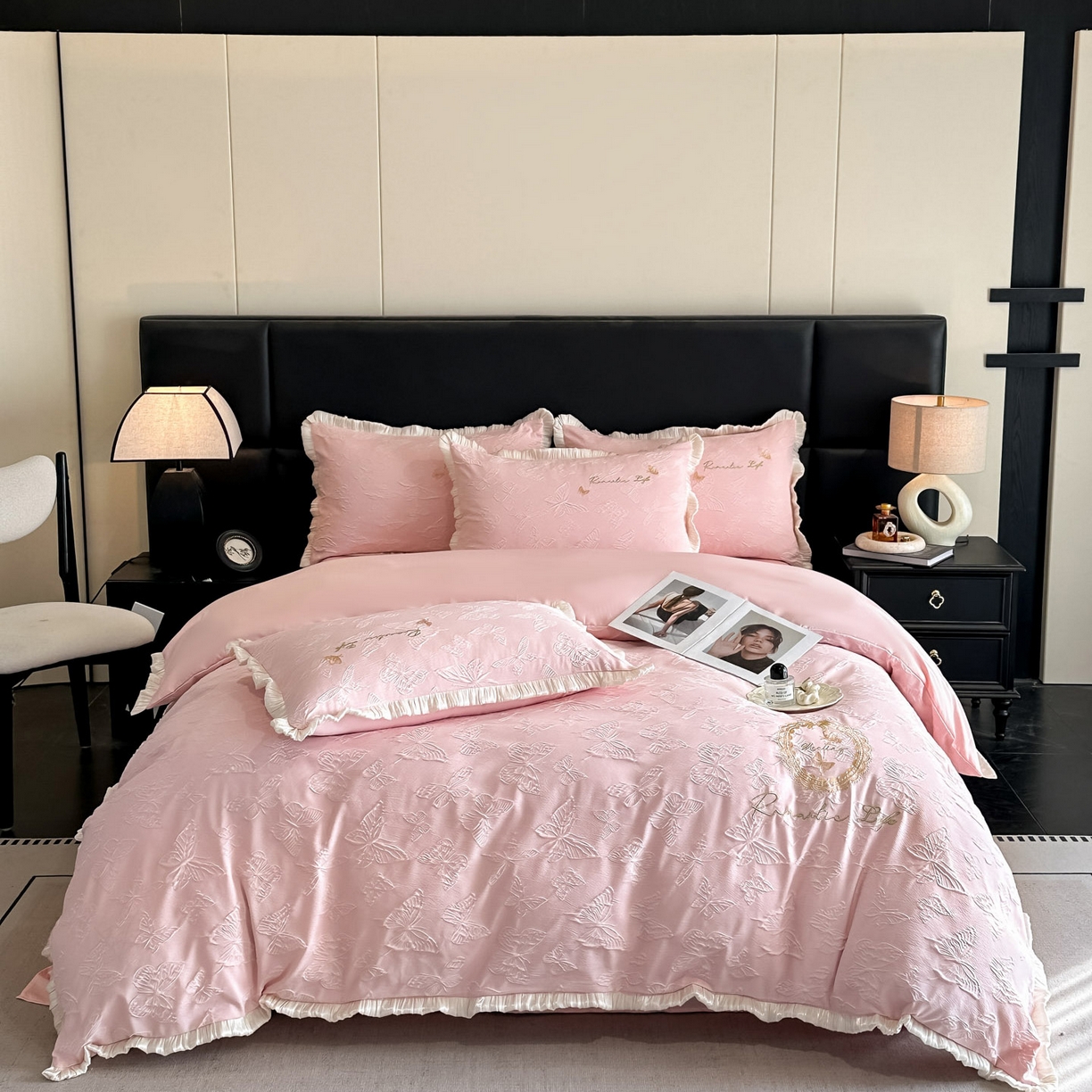 91家纺网 家纺一手货源 找家纺 宇航家纺 2026新款浮雕花边水洗真丝四件套-梦境 梦境-粉玉