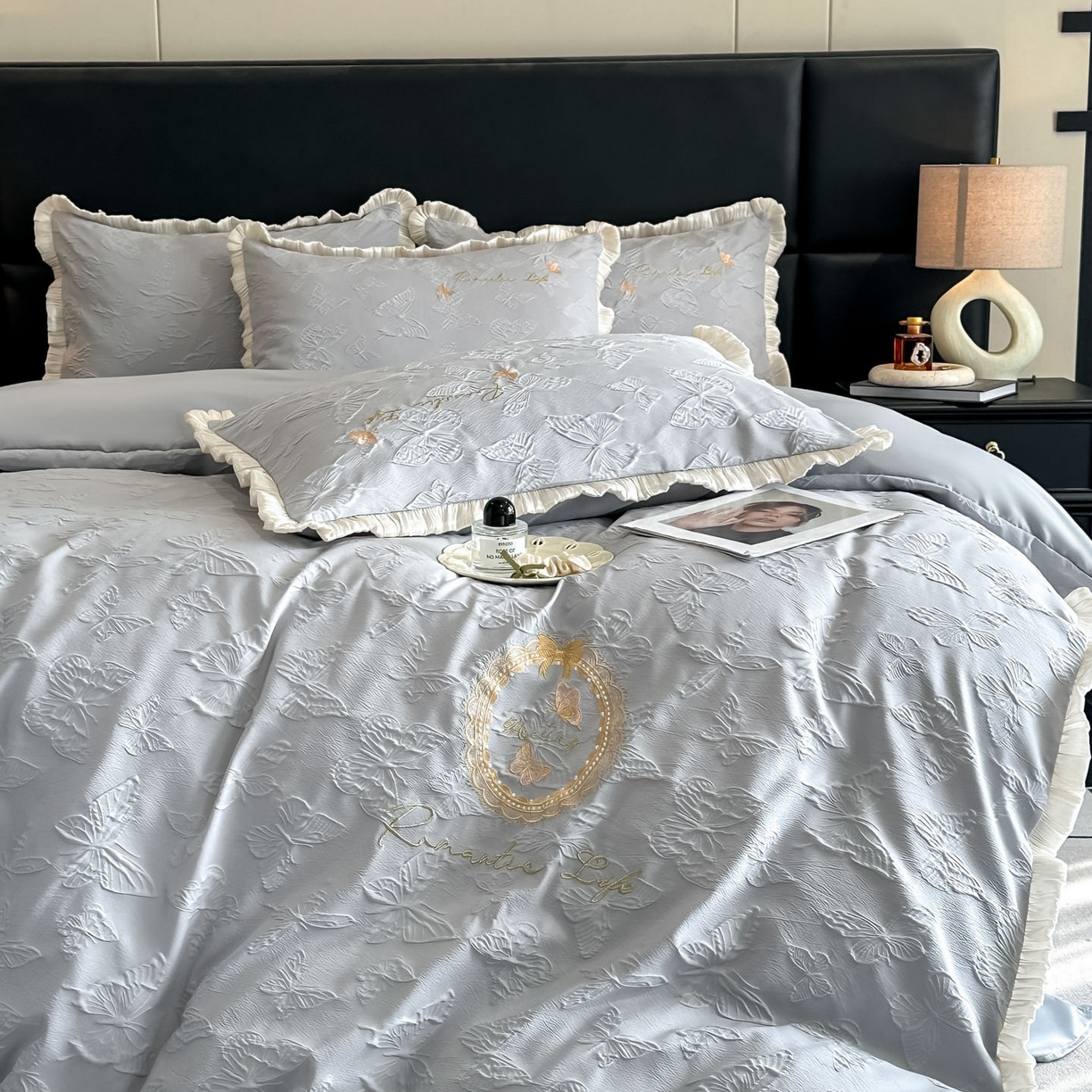 91家纺网 家纺一手货源 找家纺 宇航家纺 2026新款浮雕花边水洗真丝四件套-梦境 梦境-银灰