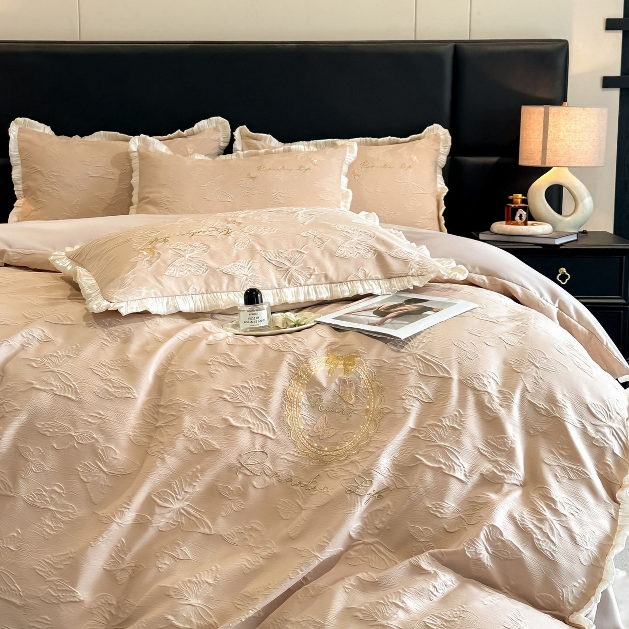 91家纺网 家纺一手货源 找家纺 宇航家纺 2026新款浮雕花边水洗真丝四件套-梦境 梦境-香槟