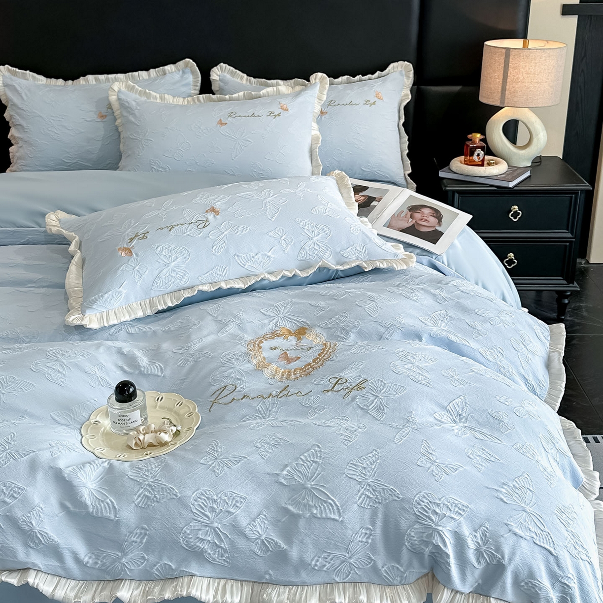 91家纺网 家纺一手货源 找家纺 宇航家纺 2026新款浮雕花边水洗真丝四件套-梦境 梦境-天蓝