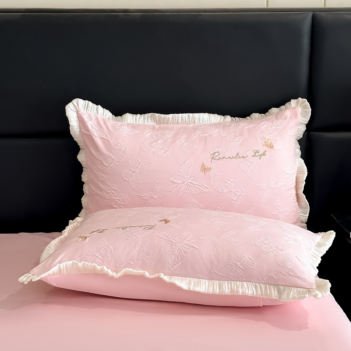 91家纺网 家纺一手货源 找家纺 宇航家纺 2026新款浮雕花边水洗真丝四件套-梦境 梦境-粉玉