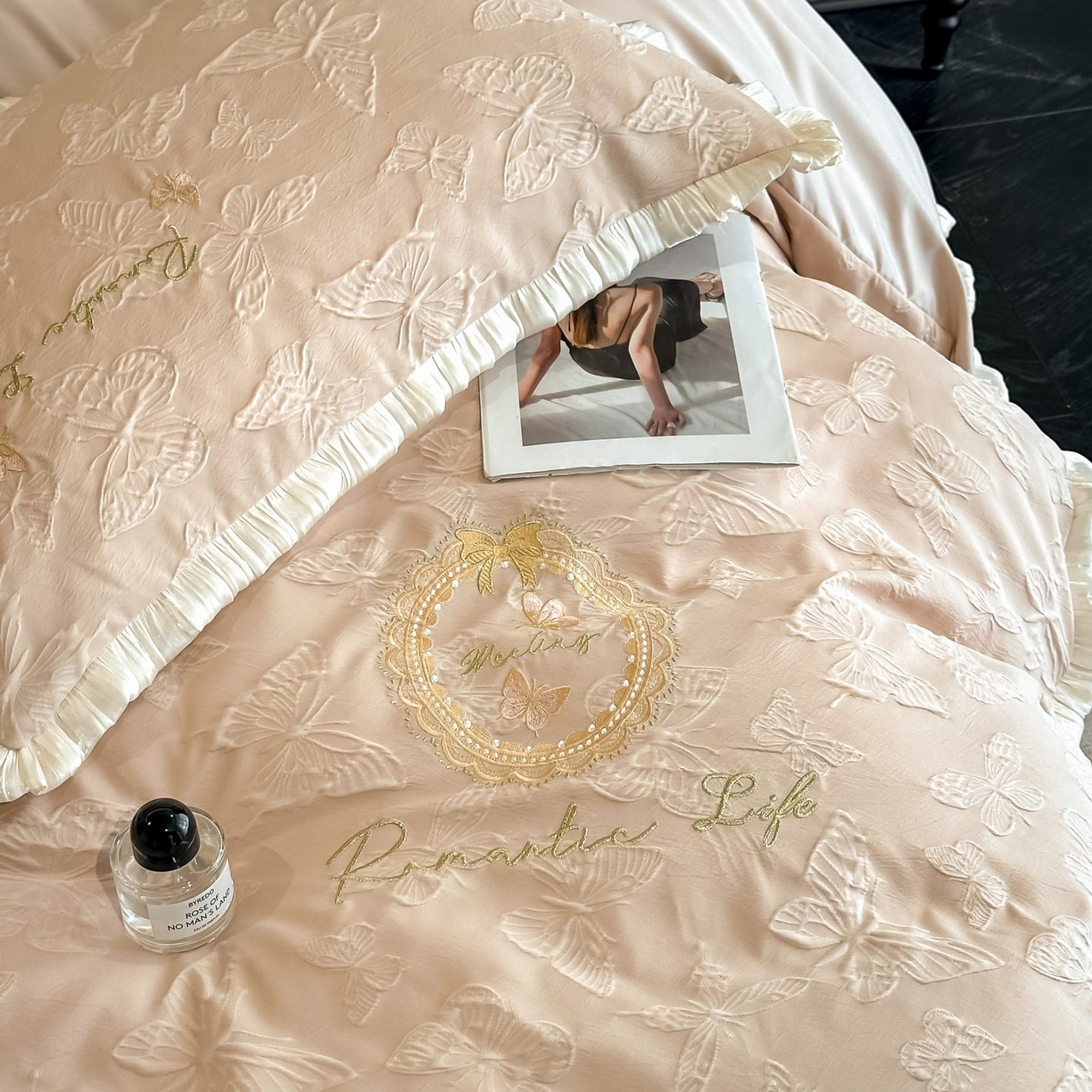 91家纺网 家纺一手货源 找家纺 宇航家纺 2026新款浮雕花边水洗真丝四件套-梦境 梦境-香槟