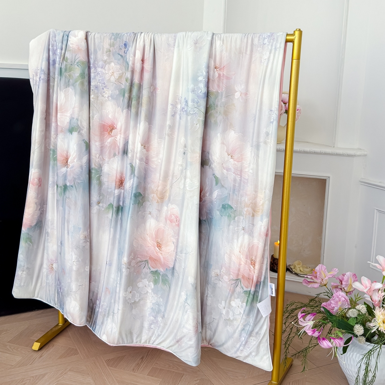 91家纺网 家纺一手货源 找家纺 莉雅居 2026新款凉感丝夏被夏凉被空调被 春野