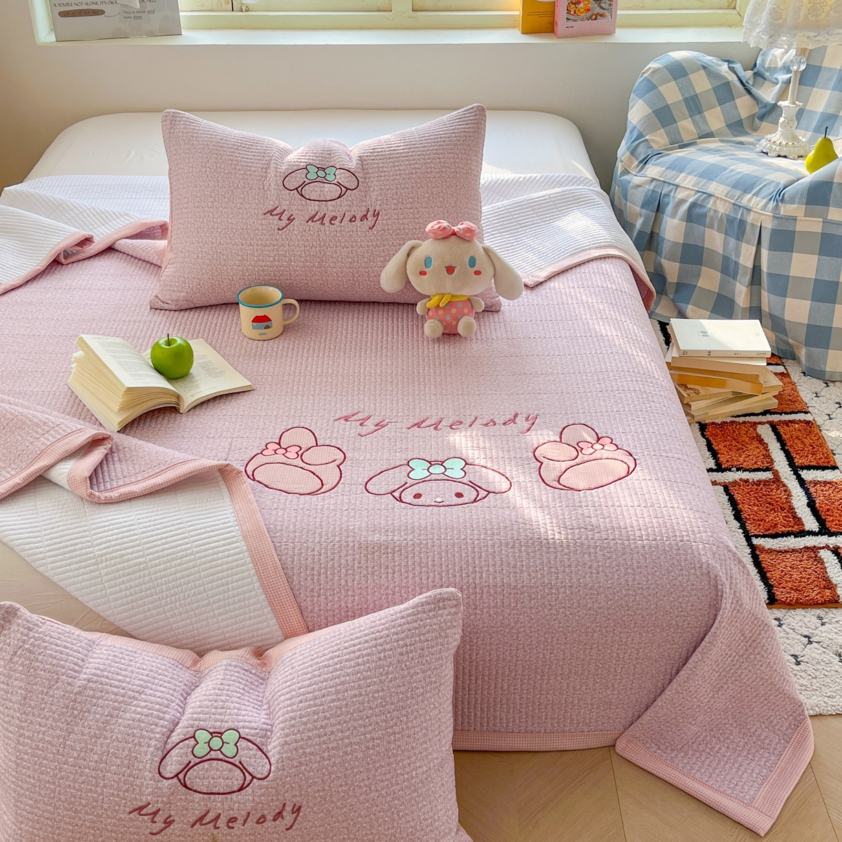 91家纺网 家纺一手货源 找家纺 丫丫家纺 2026新款古法水洗棉贴布绣加厚床盖三件套 美小蒂