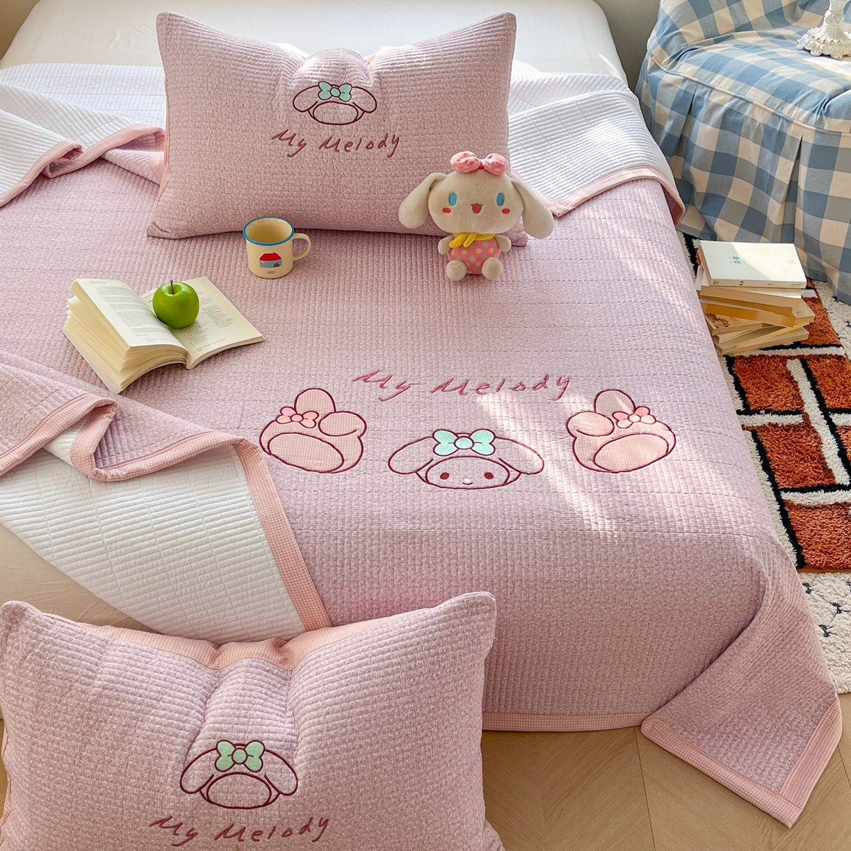 91家纺网 家纺一手货源 找家纺 丫丫家纺 2026新款古法水洗棉贴布绣加厚床盖三件套 美小蒂