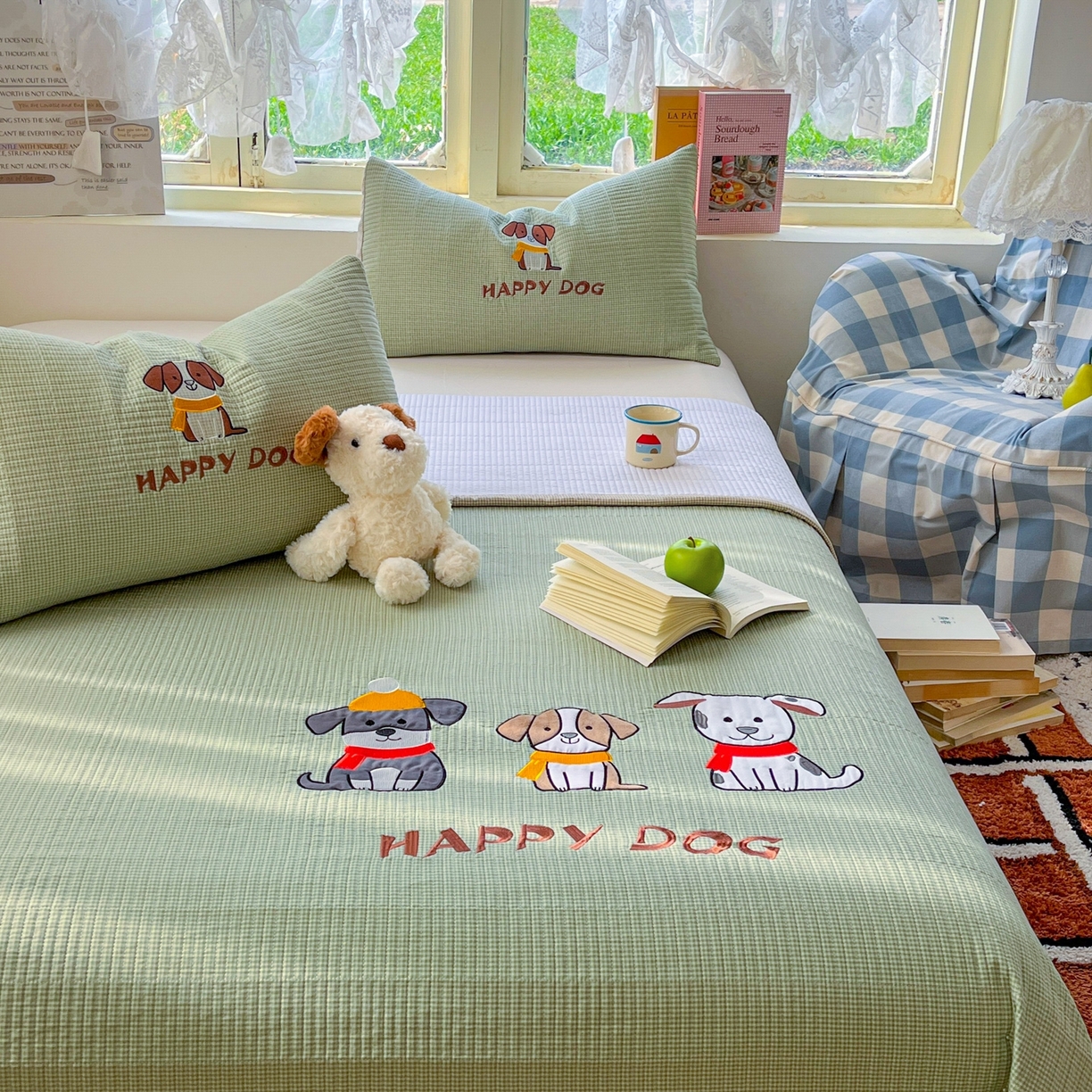 91家纺网 家纺一手货源 找家纺 丫丫家纺 2026新款古法水洗棉贴布绣加厚床盖三件套 旺财狗狗