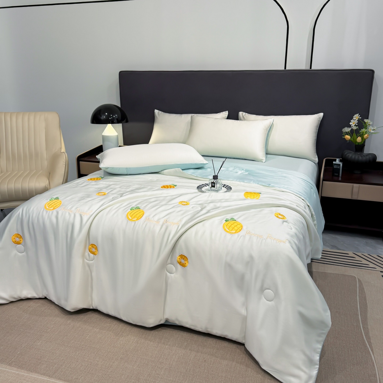 91家纺网 家纺一手货源 找家纺 恒畅 2026新款满绣水洗冰丝夏被夏被四件套 菠萝织夏-奶昔白蓝