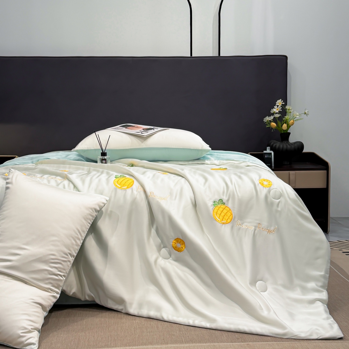 91家纺网 家纺一手货源 找家纺 恒畅 2026新款满绣水洗冰丝夏被夏被四件套 菠萝织夏-奶昔白蓝