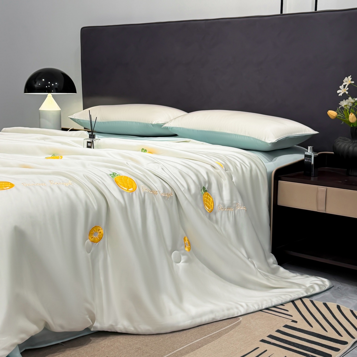 91家纺网 家纺一手货源 找家纺 恒畅 2026新款满绣水洗冰丝夏被夏被四件套 菠萝织夏-奶昔白蓝