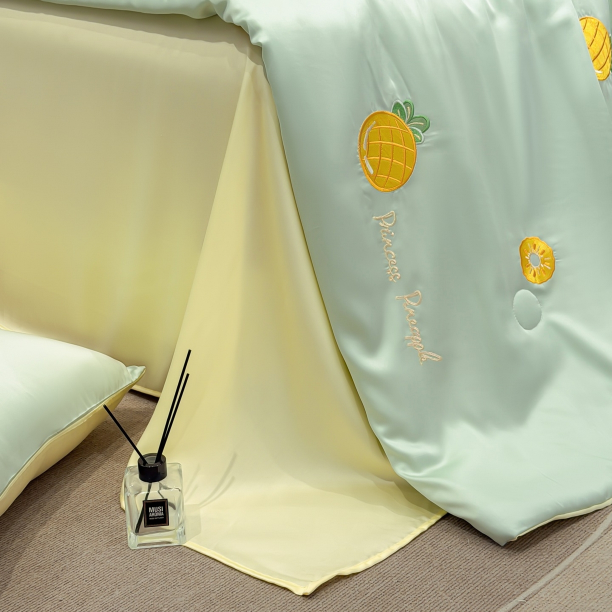 91家纺网 家纺一手货源 找家纺 恒畅 2026新款满绣水洗冰丝夏被夏被四件套 菠萝织夏-水绿黄