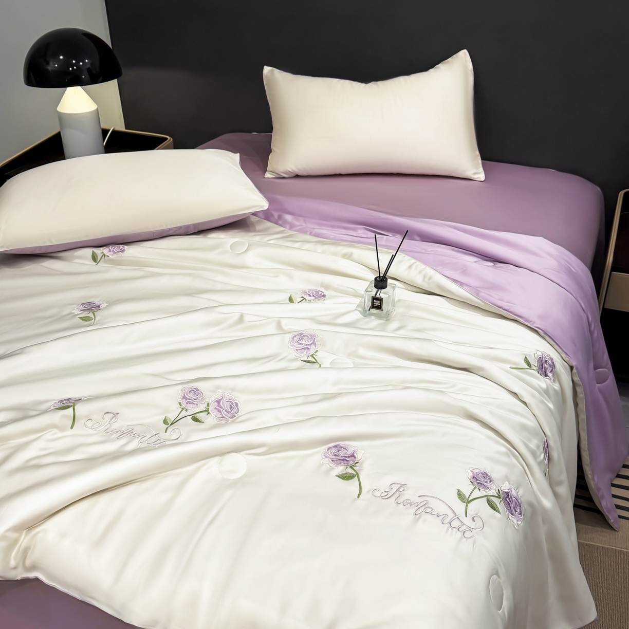 91家纺网 家纺一手货源 找家纺 恒畅 2026新款满绣水洗冰丝夏被夏被四件套 粉黛玫瑰-奶昔白紫