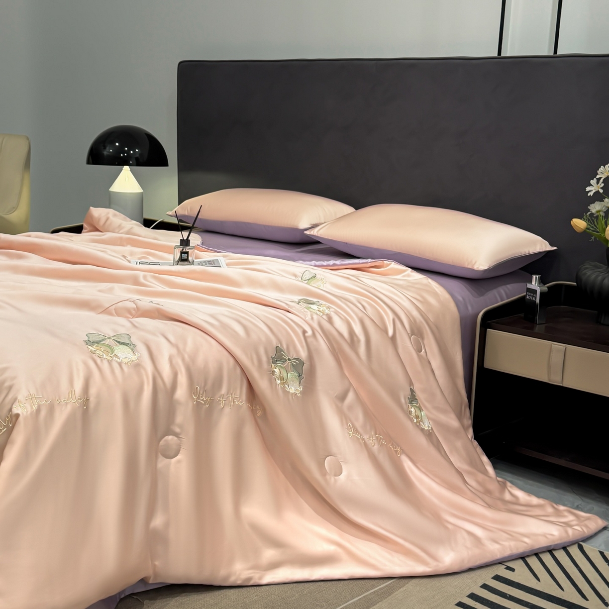 91家纺网 家纺一手货源 找家纺 恒畅 2026新款满绣水洗冰丝夏被夏被四件套 粉铃轻语-粉紫