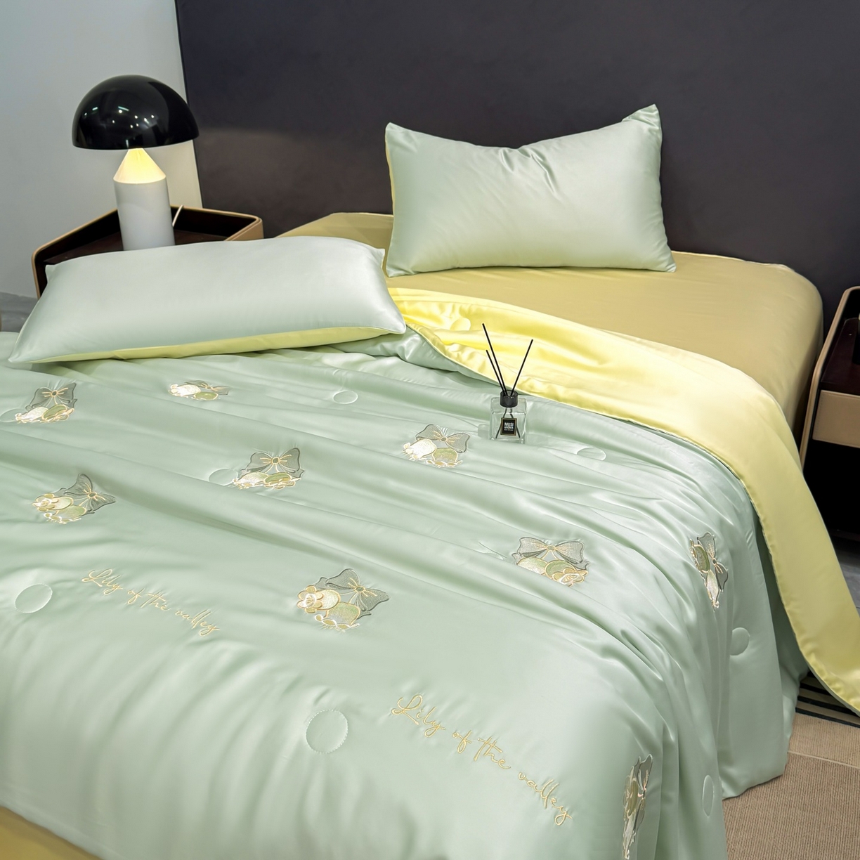 91家纺网 家纺一手货源 找家纺 恒畅 2026新款满绣水洗冰丝夏被夏被四件套 粉铃轻语-水绿黄