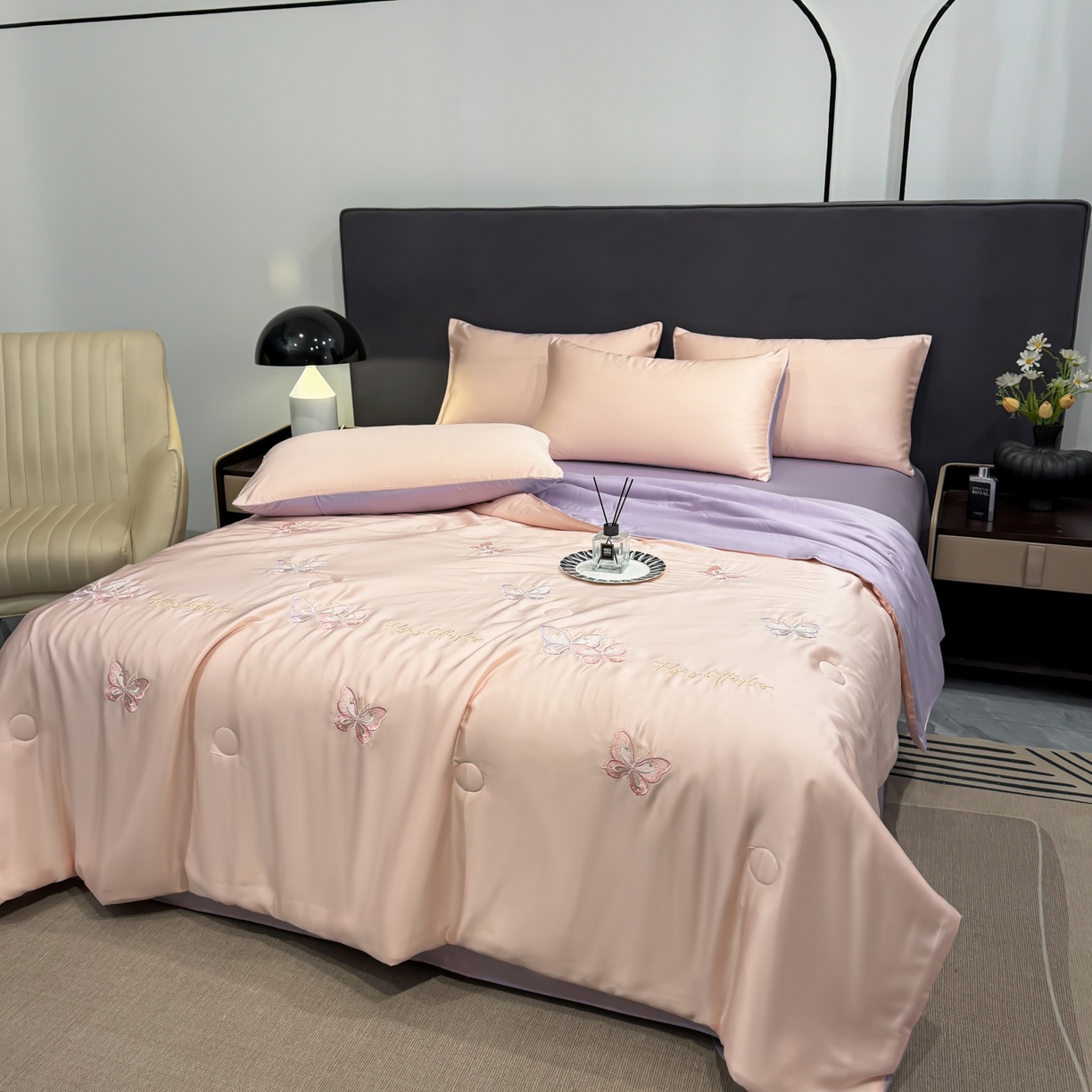 91家纺网 家纺一手货源 找家纺 恒畅 2026新款满绣水洗冰丝夏被夏被四件套 粉紫蝶语-粉紫