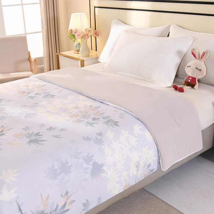 91家纺网 家纺一手货源 找家纺 诗雅纺织 2026新款仿锦氨针织凉感丝夏被 流金岁月