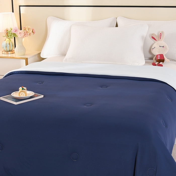 91家纺网 家纺一手货源 找家纺 诗雅纺织 2026新款仿锦氨针织凉感丝夏被 深宝蓝