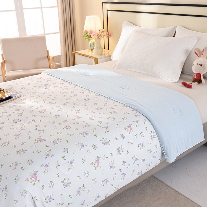 91家纺网 家纺一手货源 找家纺 诗雅纺织 2026新款仿锦氨针织凉感丝夏被 花夕