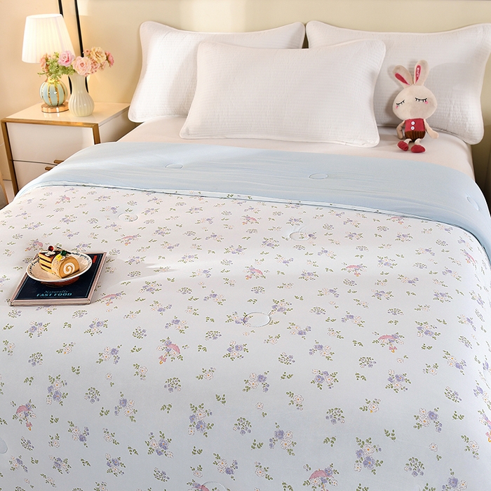 91家纺网 家纺一手货源 找家纺 诗雅纺织 2026新款仿锦氨针织凉感丝夏被 花夕