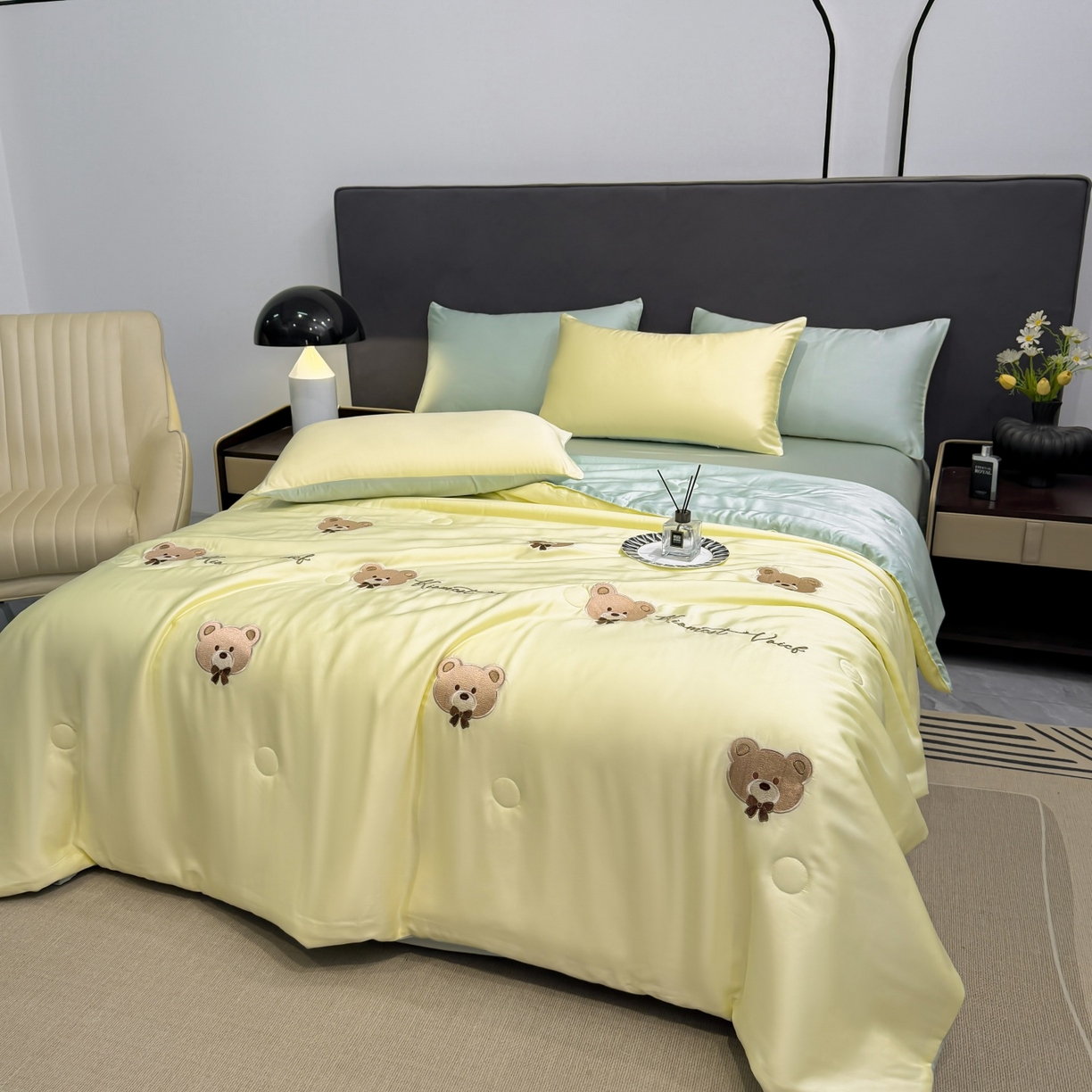 91家纺网 家纺一手货源 找家纺 恒畅 2026新款满绣水洗冰丝夏被夏被四件套 甜梦小熊-黄加水绿