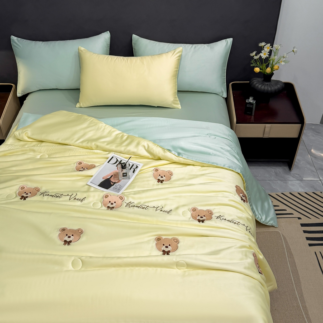 91家纺网 家纺一手货源 找家纺 恒畅 2026新款满绣水洗冰丝夏被夏被四件套 甜梦小熊-黄加水绿