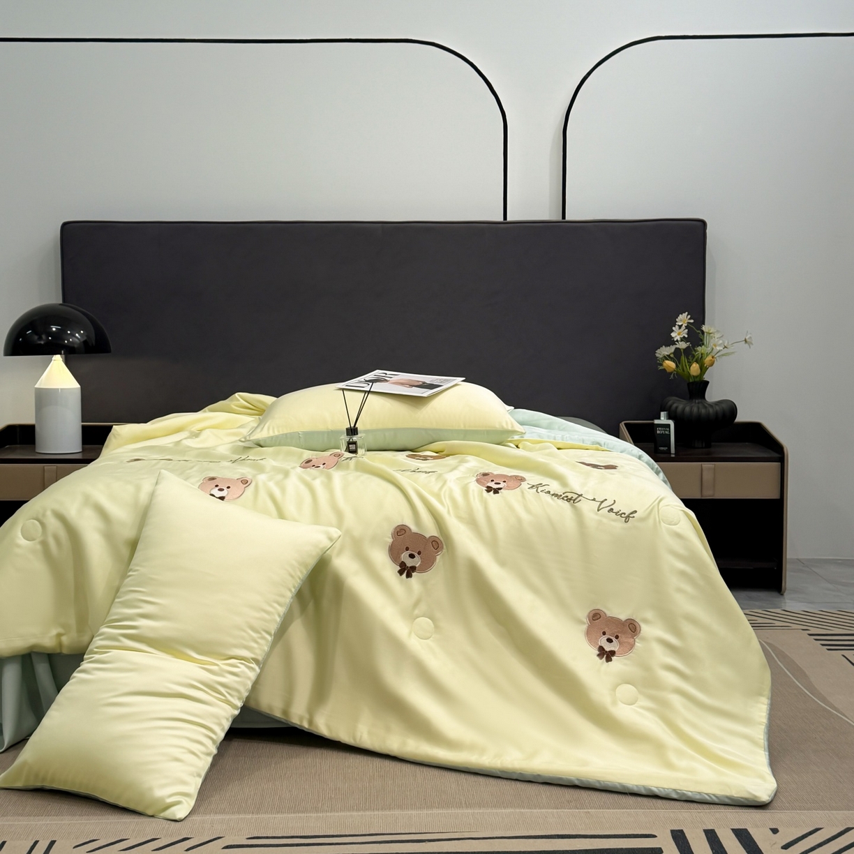 91家纺网 家纺一手货源 找家纺 恒畅 2026新款满绣水洗冰丝夏被夏被四件套 甜梦小熊-黄加水绿