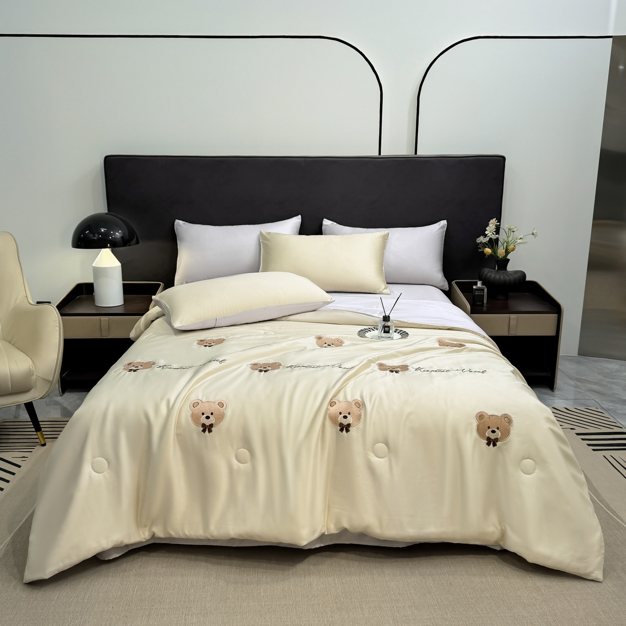 91家纺网 家纺一手货源 找家纺 恒畅 2026新款满绣水洗冰丝夏被夏被四件套 甜梦小熊-咖灰