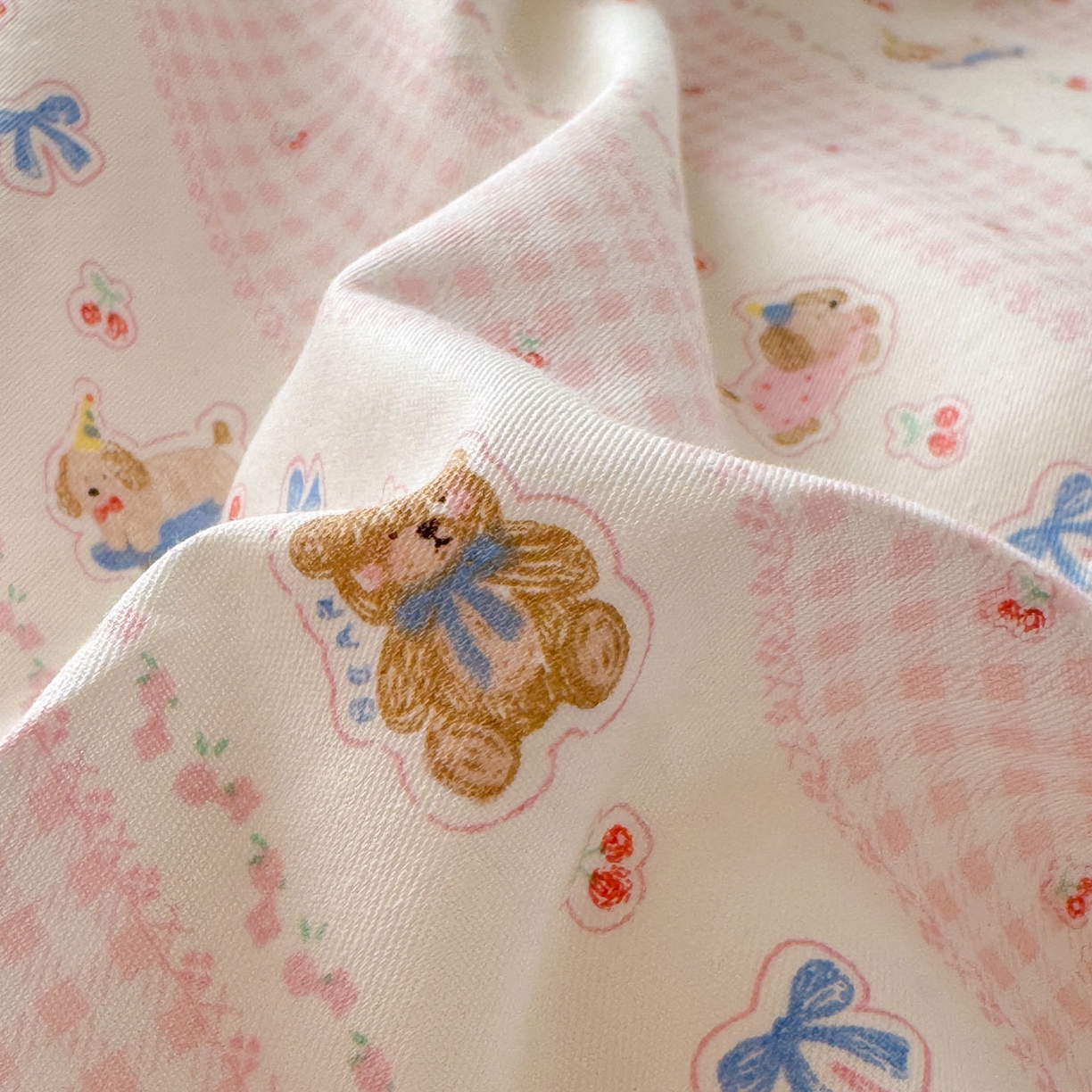 91家纺网 家纺一手货源 找家纺 景眠 2026新款全棉13372小清新简单款四件套 蝴蝶结熊