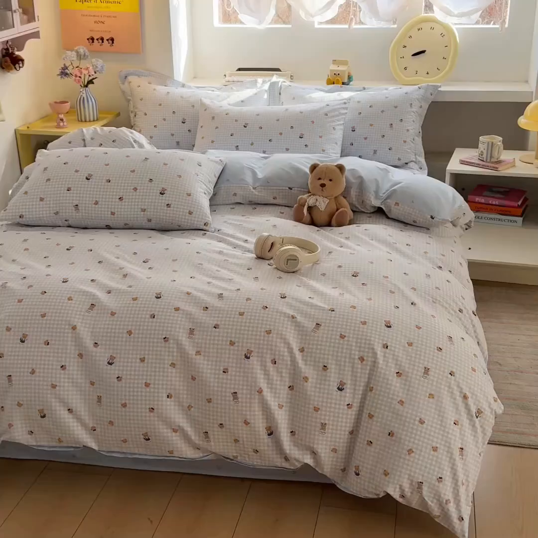 91家纺网 家纺一手货源 找家纺 景眠 2026新款全棉13372小清新简单款四件套 格子熊-蓝