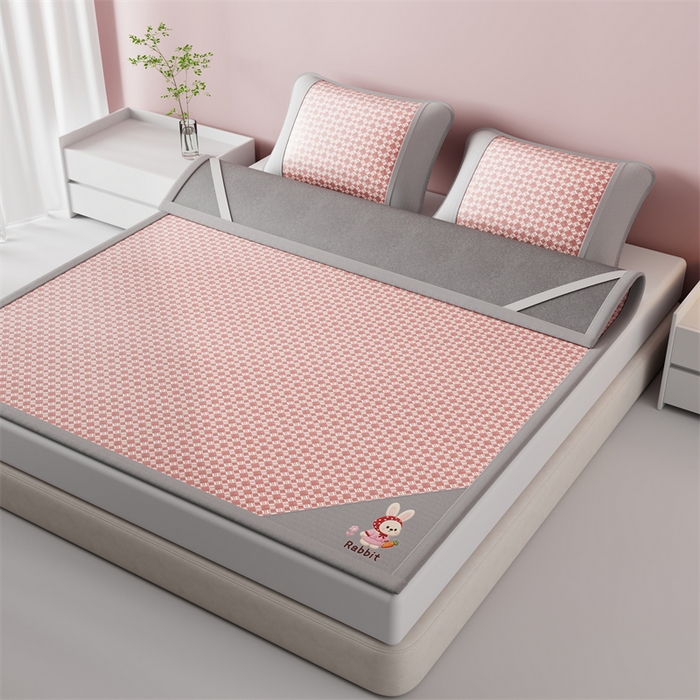 91家纺网 家纺一手货源 找家纺 梦卡迪 2026新款罗兰格凉感冰丝席 罗兰格粉-床席款