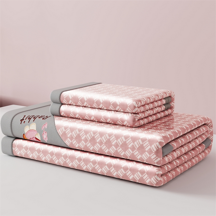 91家纺网 家纺一手货源 找家纺 梦卡迪 2026新款罗兰格凉感冰丝席 罗兰格粉-床席款