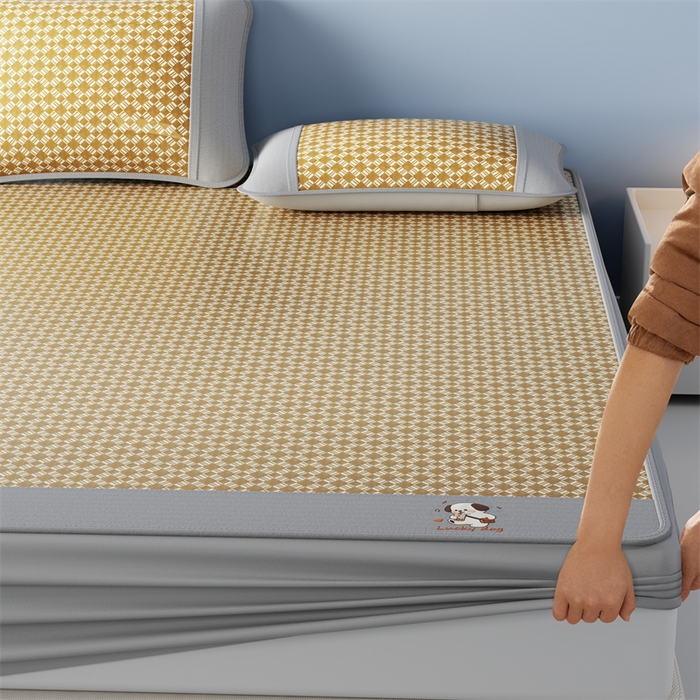 91家纺网 家纺一手货源 找家纺 梦卡迪 2026新款罗兰格凉感冰丝席 罗兰格黄-床席款