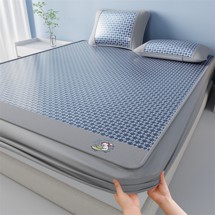 91家纺网 家纺一手货源 找家纺 梦卡迪 2026新款罗兰格凉感冰丝席 罗兰格蓝-床笠款