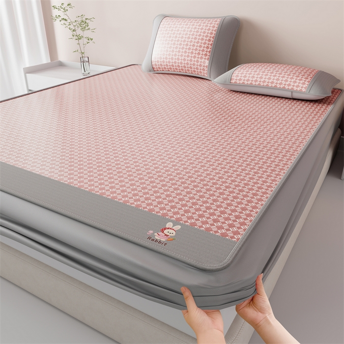 91家纺网 家纺一手货源 找家纺 梦卡迪 2026新款罗兰格凉感冰丝席 罗兰格粉-床笠款