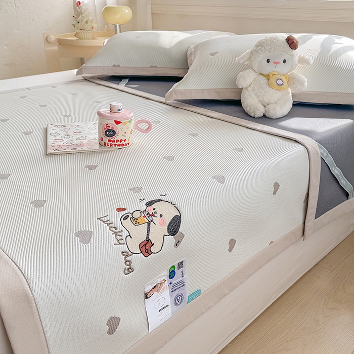 91家纺网 家纺一手货源 找家纺 梦卡迪 2026新款A类爱心卡通凉感豆豆绣花床席 幸运小狗-咖