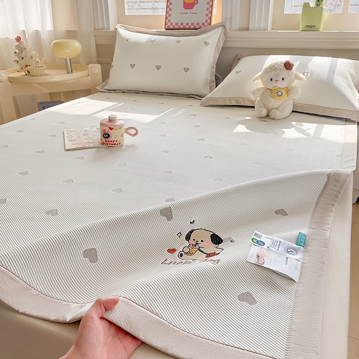 91家纺网 家纺一手货源 找家纺 梦卡迪 2026新款A类爱心卡通凉感豆豆绣花床席 幸运小狗-咖