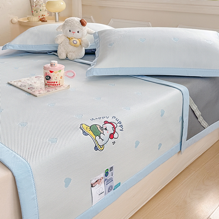 91家纺网 家纺一手货源 找家纺 梦卡迪 2026新款A类爱心卡通凉感豆豆绣花床席 滑板小狗-蓝