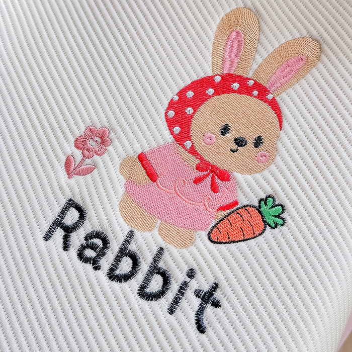 91家纺网 家纺一手货源 找家纺 梦卡迪 2026新款A类爱心卡通凉感豆豆绣花床席 胡萝卜小兔-粉