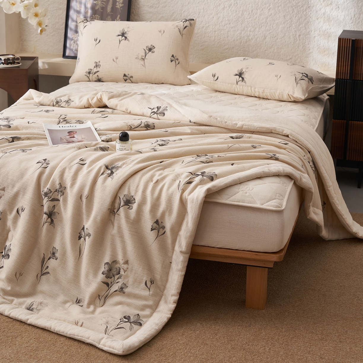 91家纺网 家纺一手货源 找家纺 吾诺家居 2026新款棉麻系列-棉麻印花棉花夏被 兰亭花影