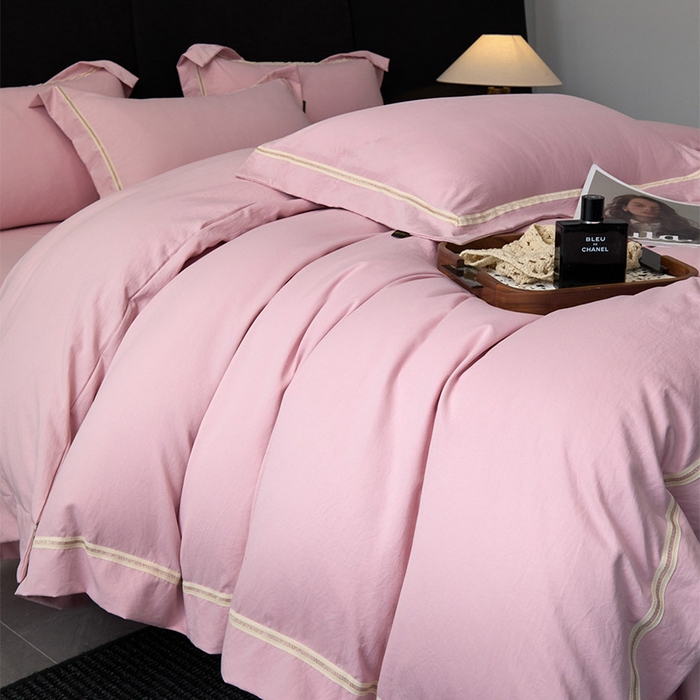 91家纺网 家纺一手货源 找家纺 库里梦家纺 2026新款高精密斜纹棉四件套镂空四件套-织带款 黛粉