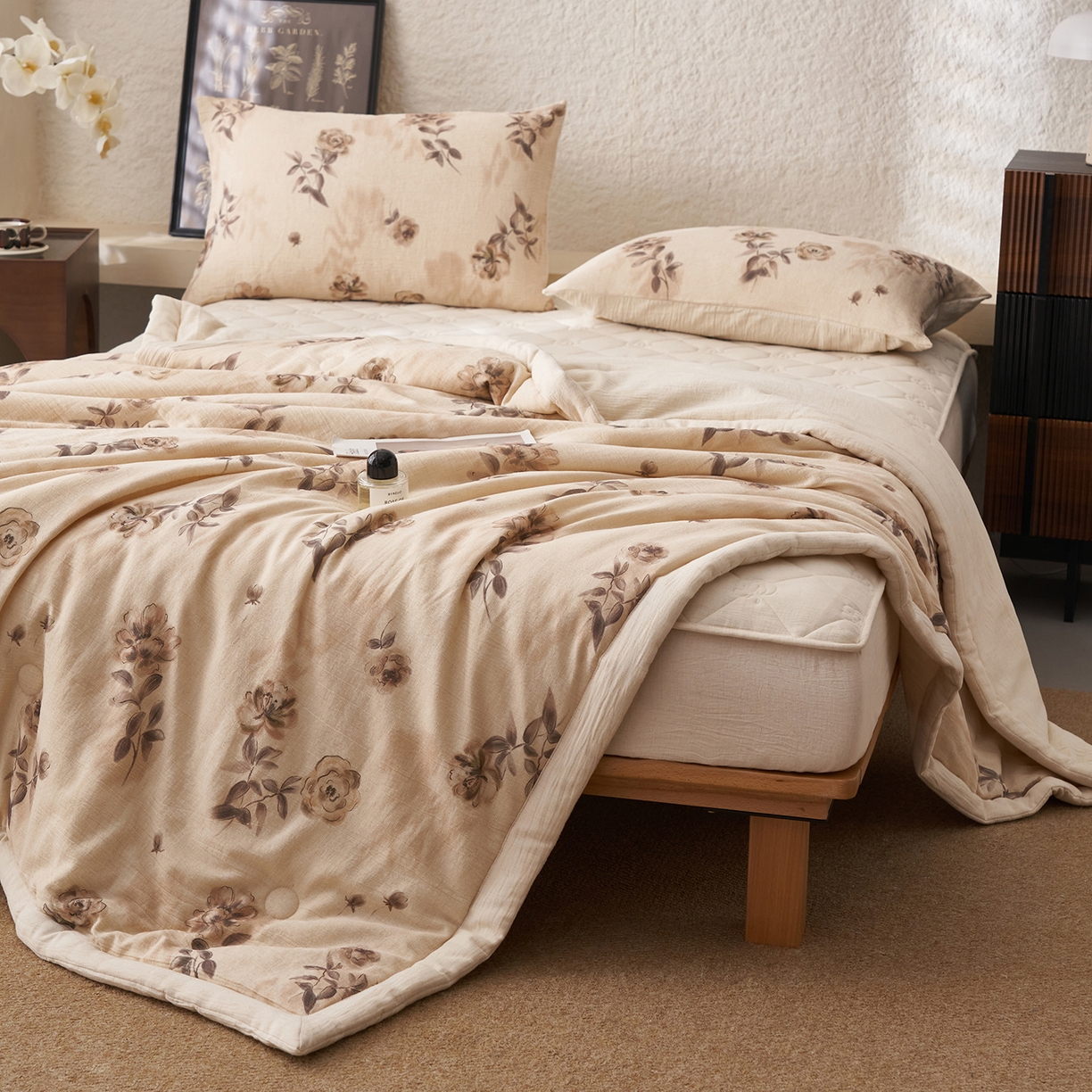 91家纺网 家纺一手货源 找家纺 吾诺家居 2026新款棉麻系列-棉麻印花棉花夏被 玫瑰花语