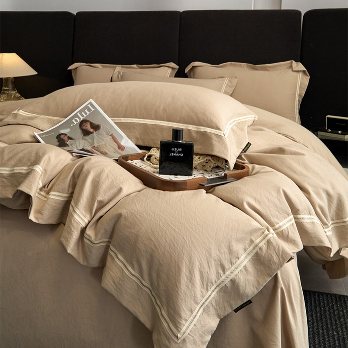 91家纺网 家纺一手货源 找家纺 库里梦家纺 2026新款高精密斜纹棉四件套镂空四件套-织带款 奶咖