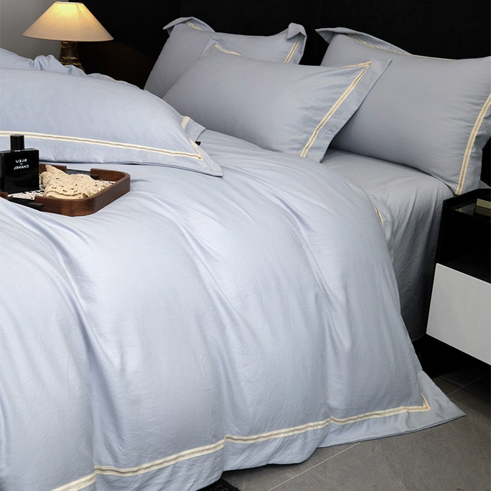 91家纺网 家纺一手货源 找家纺 库里梦家纺 2026新款高精密斜纹棉四件套镂空四件套-织带款 青云灰