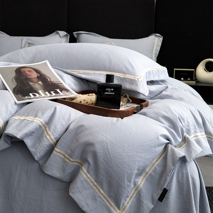 91家纺网 家纺一手货源 找家纺 库里梦家纺 2026新款高精密斜纹棉四件套镂空四件套-织带款 青云灰