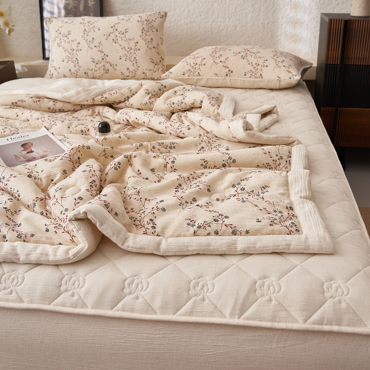 91家纺网 家纺一手货源 找家纺 吾诺家居 2026新款棉麻系列-棉麻印花棉花夏被 恬觅