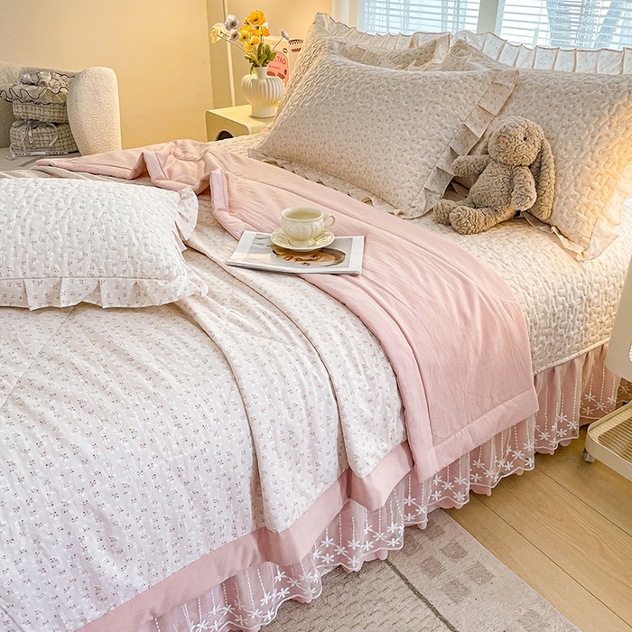 91家纺网 家纺一手货源 找家纺 艺慕家纺 2026新款夏被四件套 粉黛庄园